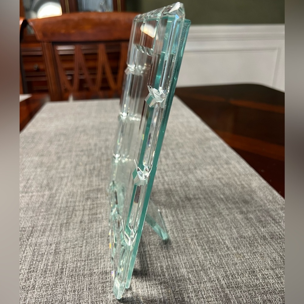 Elegant Glass Photo Frame, holds 5x7” photo. Perfect for framing a special event - Picture 4 of 11